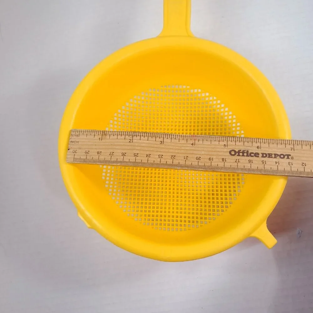 Vintage Action Ind Inc Yellow Plastic Colander Strainer Handle‎ Cheswick, PA